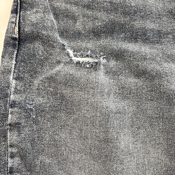 NWT Lane Bryant Distressed/Frayed Boyfriend Mid Rise Bermuda Shorts. Size 20 - Picture 7 of 15